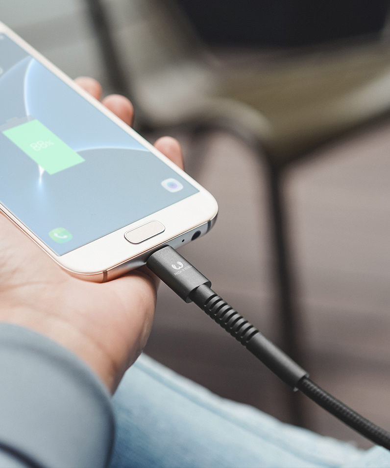 Fresh 'n Rebel Mini chargeur USB-A - USB-C, 45W + câble de chargement USB-C,  2 m 