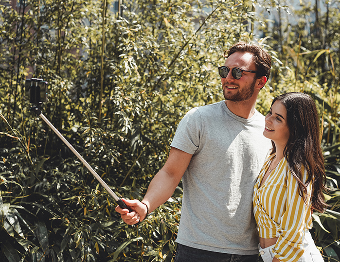 Fresh 'n Rebel Wireless Selfie Stick