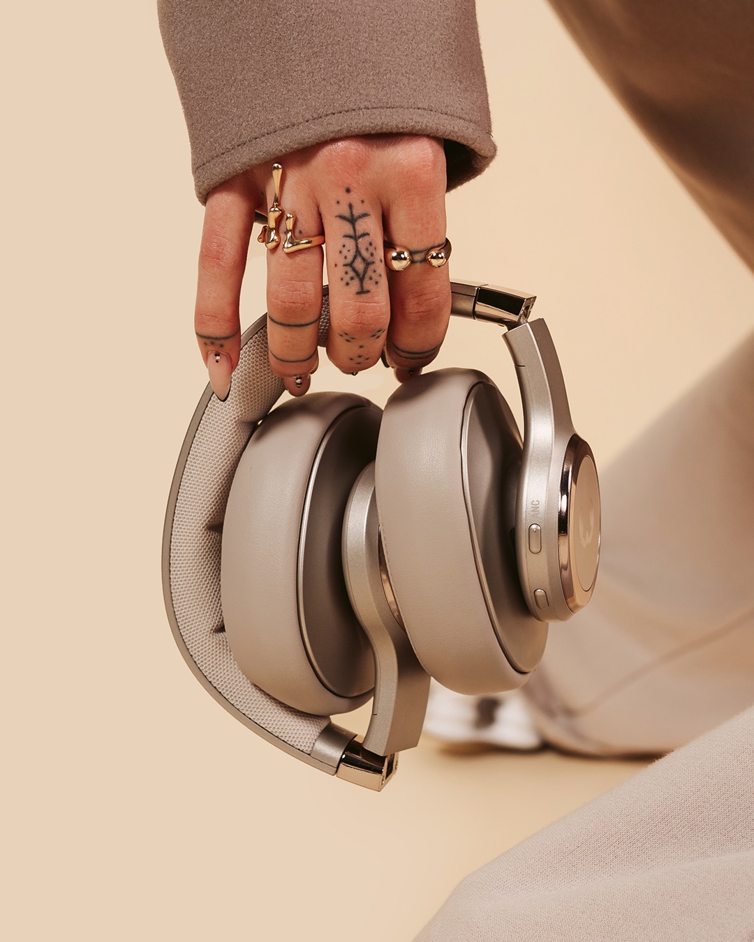 Fresh 'n Rebel - Clam Elite - Wireless over-ear headphones with digital noise cancelling - Silky Sand